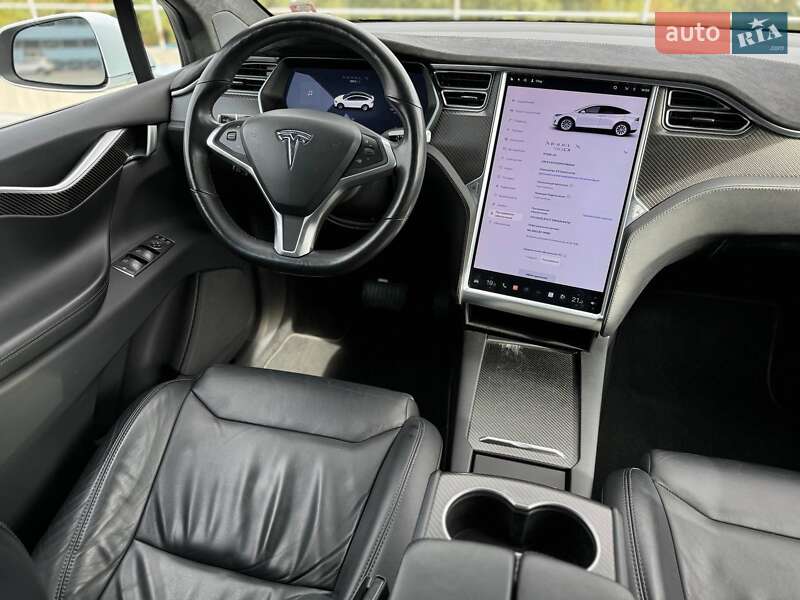 Позашляховик / Кросовер Tesla Model X 2017 в Білій Церкві