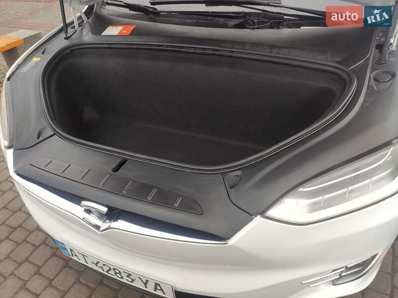Внедорожник / Кроссовер Tesla Model X 2018 в Ивано-Франковске