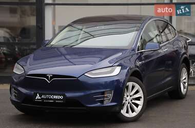 Внедорожник / Кроссовер Tesla Model X 2017 в 