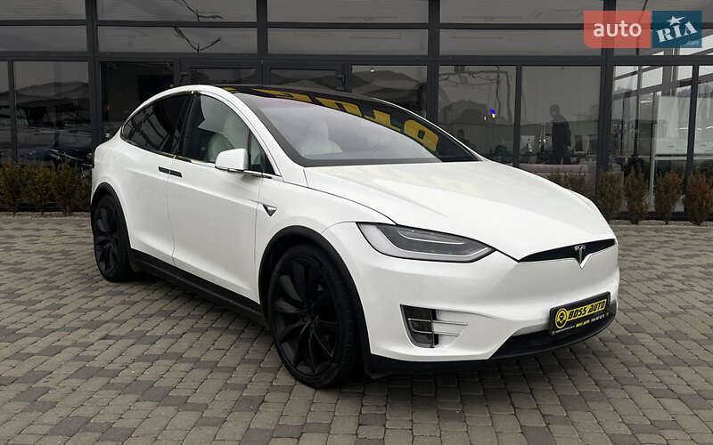 Позашляховик / Кросовер Tesla Model X 2019 в Мукачевому