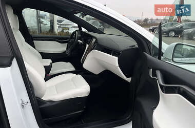 Позашляховик / Кросовер Tesla Model X 2019 в 