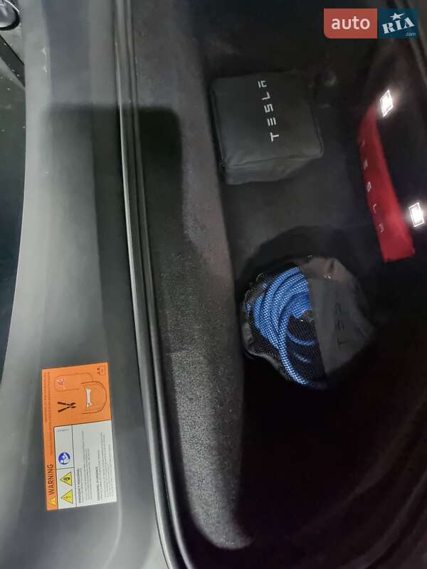Внедорожник / Кроссовер Tesla Model X 2018 в Виннице