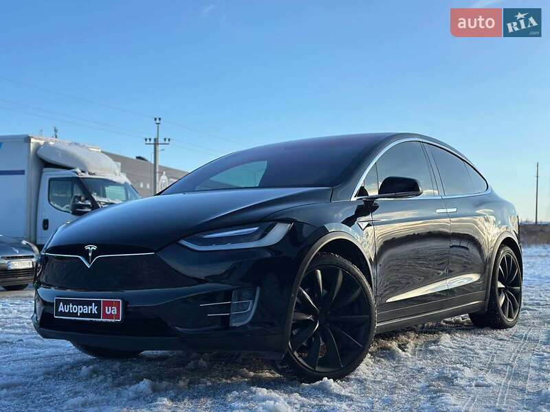 Позашляховик / Кросовер Tesla Model X 2016 в Львові