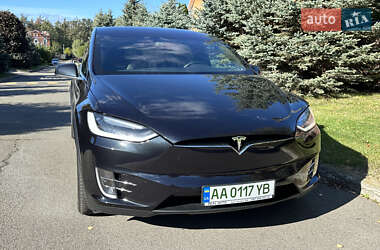 Позашляховик / Кросовер Tesla Model X 2016 в Києві