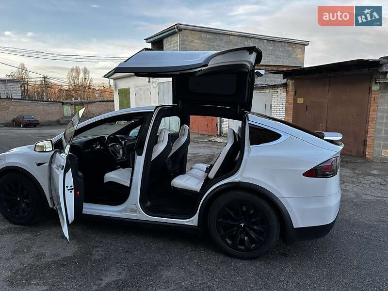 Внедорожник / Кроссовер Tesla Model X 2018 в Белой Церкви фото 5 Внедорожник / Кроссовер Tesla Model X 2018 в Белой Церкви