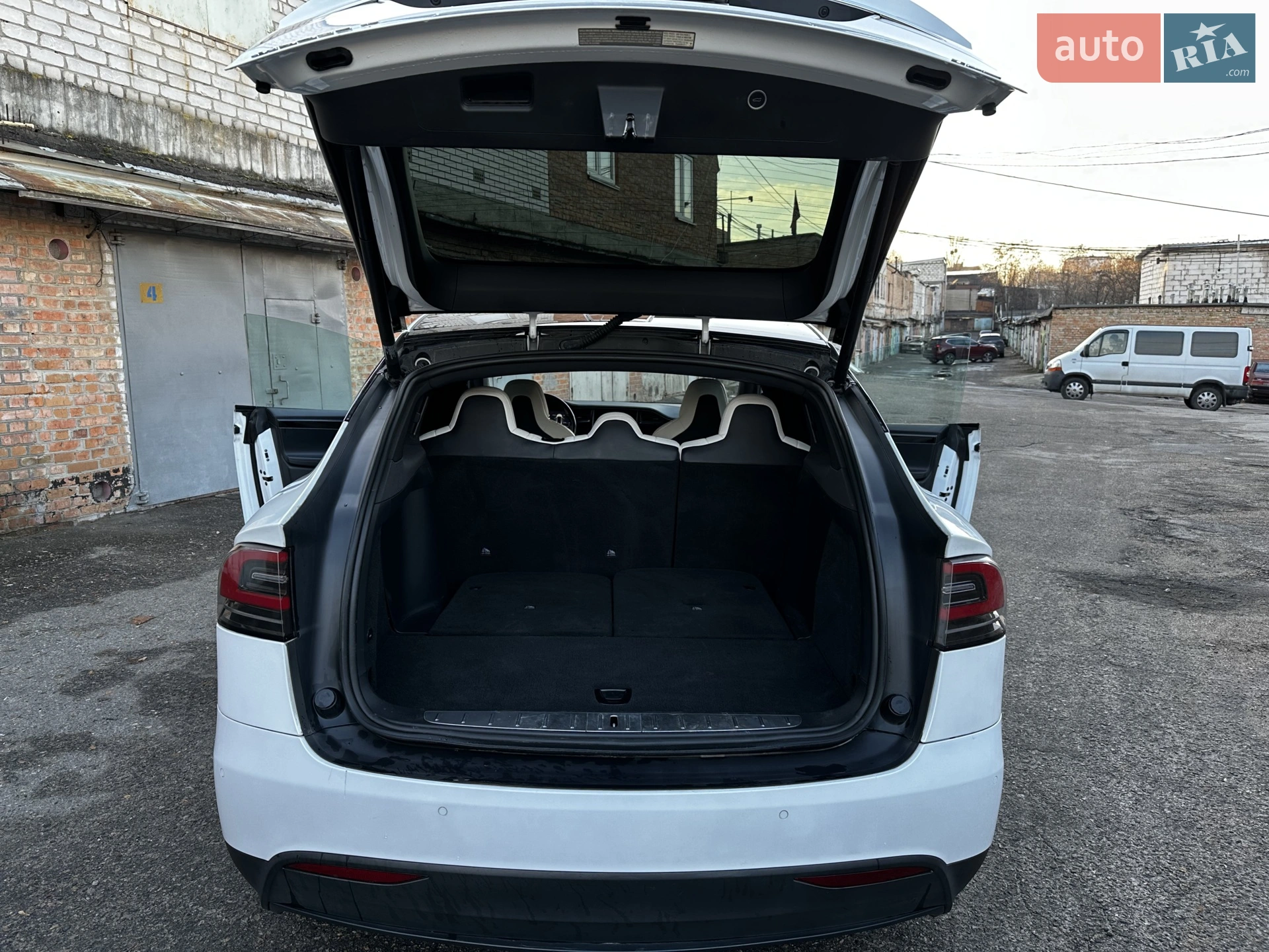 2018 Tesla Model X - мініатюра 13
