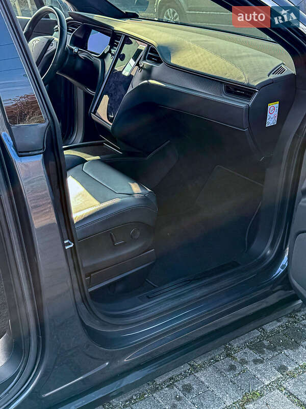 Позашляховик / Кросовер Tesla Model X 2018 в Черкасах
