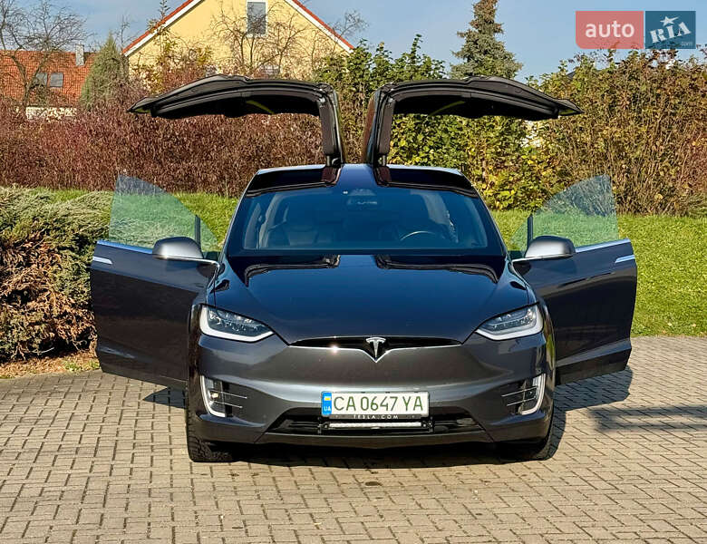 Позашляховик / Кросовер Tesla Model X 2018 в Черкасах
