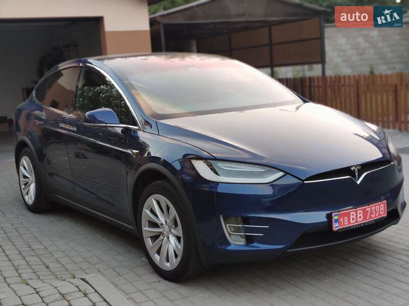 Tesla Model X 2017