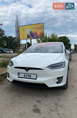 Позашляховик / Кросовер Tesla Model X 2017 в Кременчуці