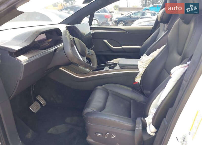 Позашляховик / Кросовер Tesla Model X 2023 в Чернівцях