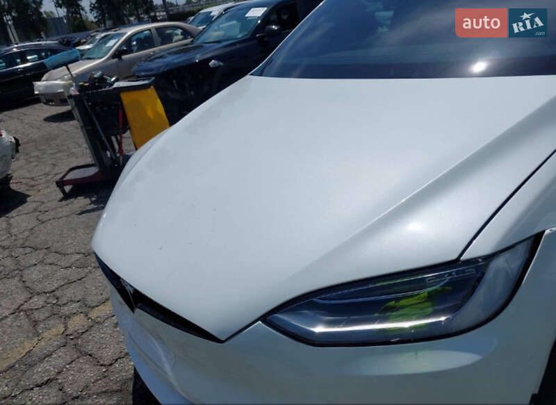Позашляховик / Кросовер Tesla Model X 2023 в Чернівцях
