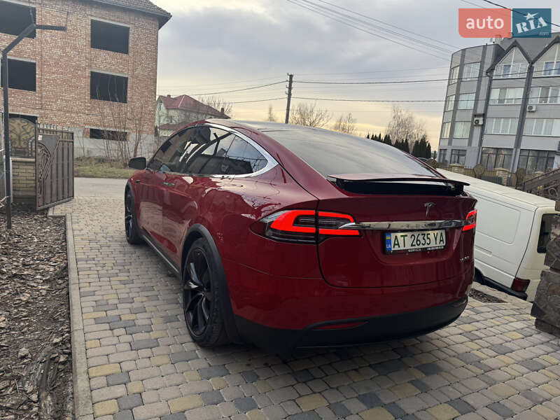 Позашляховик / Кросовер Tesla Model X 2019 в Івано-Франківську