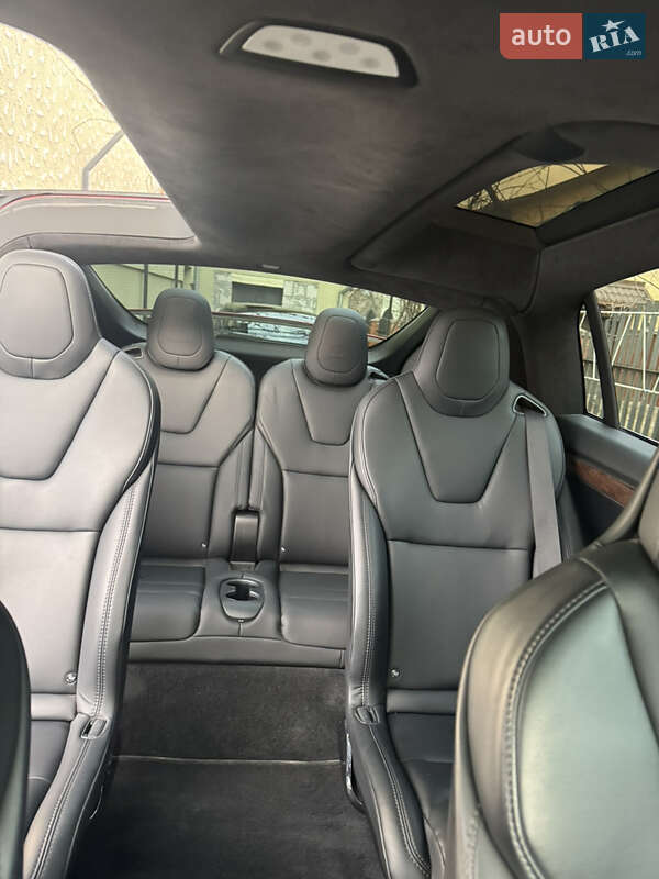 Позашляховик / Кросовер Tesla Model X 2019 в Івано-Франківську