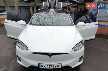 Внедорожник / Кроссовер Tesla Model X 2017 в 