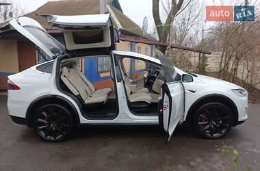 Внедорожник / Кроссовер Tesla Model X 2017 в 