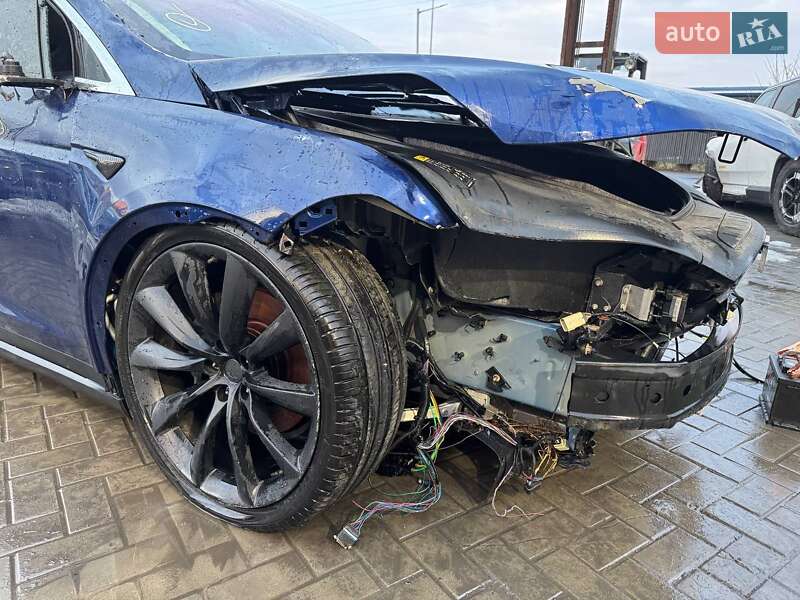 Позашляховик / Кросовер Tesla Model X 2017 в Луцьку фото 18 Позашляховик / Кросовер Tesla Model X 2017 в Луцьку
