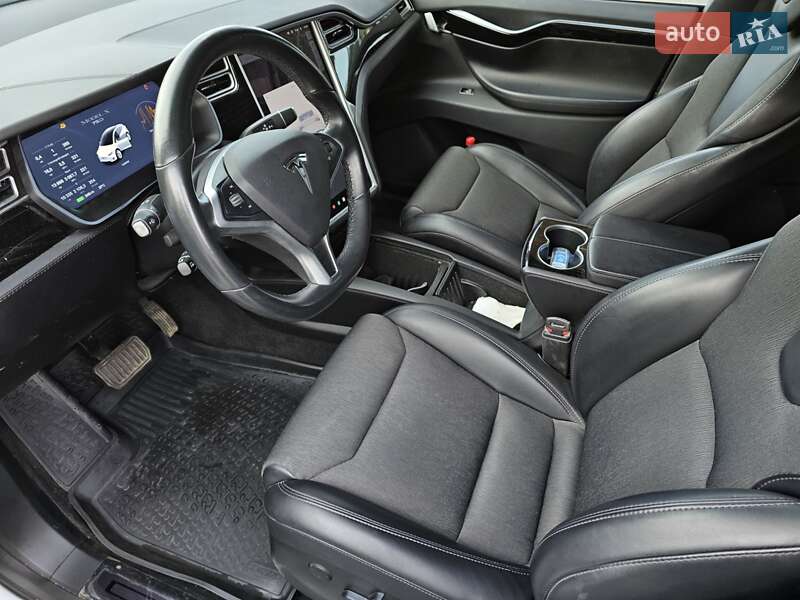 Внедорожник / Кроссовер Tesla Model X 2018 в Ровно