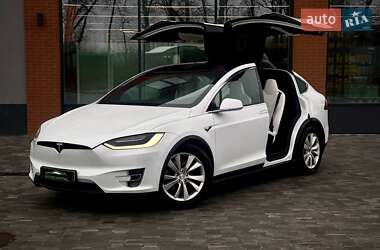 Позашляховик / Кросовер Tesla Model X 2017 в Києві