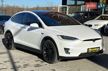 Позашляховик / Кросовер Tesla Model X 2018 в Чернівцях