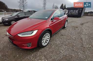 Внедорожник / Кроссовер Tesla Model X 2018 в 