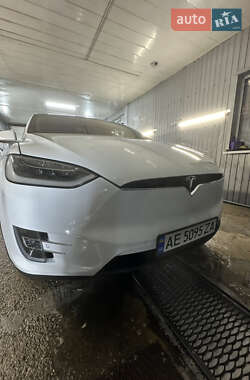 Позашляховик / Кросовер Tesla Model X 2016 в Дніпрі