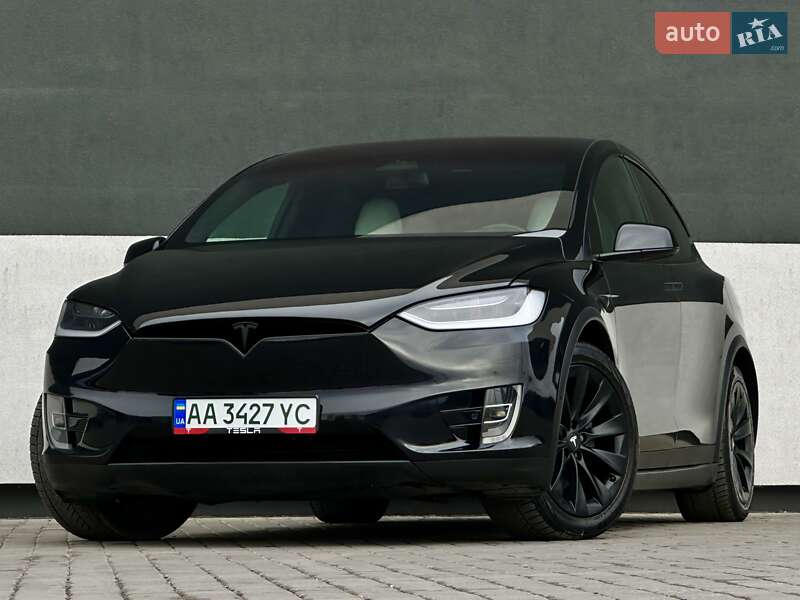 Позашляховик / Кросовер Tesla Model X 2017 в Тернополі