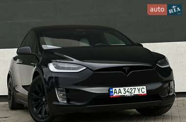 Позашляховик / Кросовер Tesla Model X 2017 в Тернополі