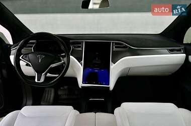 Позашляховик / Кросовер Tesla Model X 2017 в Тернополі