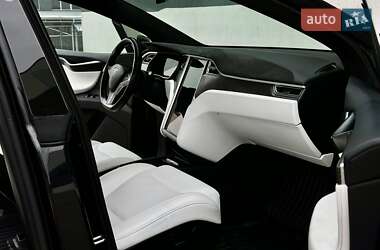 Позашляховик / Кросовер Tesla Model X 2017 в Тернополі