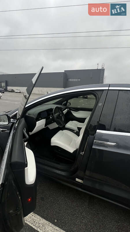 Позашляховик / Кросовер Tesla Model X 2018 в Бучі фото 12 Позашляховик / Кросовер Tesla Model X 2018 в Бучі