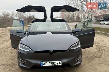 Позашляховик / Кросовер Tesla Model X 2018 в 