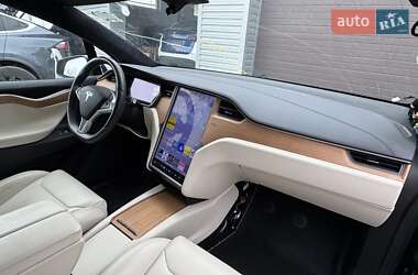 Внедорожник / Кроссовер Tesla Model X 2019 в 