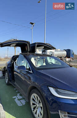 Внедорожник / Кроссовер Tesla Model X 2016 в 