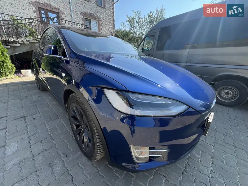 Tesla Model X 2018