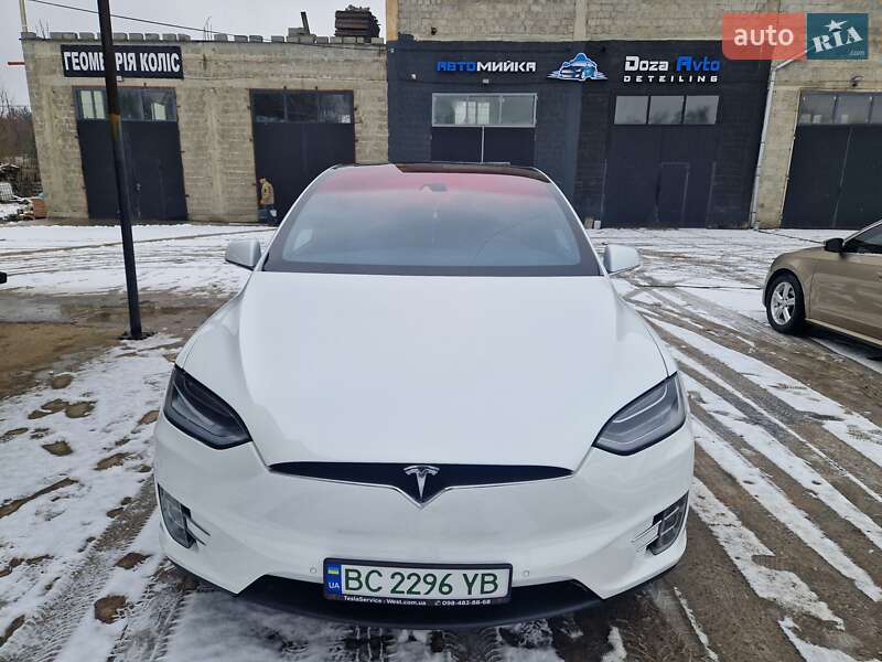 Позашляховик / Кросовер Tesla Model X 2016 в Львові фото 2 Позашляховик / Кросовер Tesla Model X 2016 в Львові