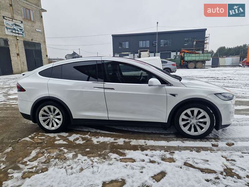 Позашляховик / Кросовер Tesla Model X 2016 в Львові фото 4 Позашляховик / Кросовер Tesla Model X 2016 в Львові