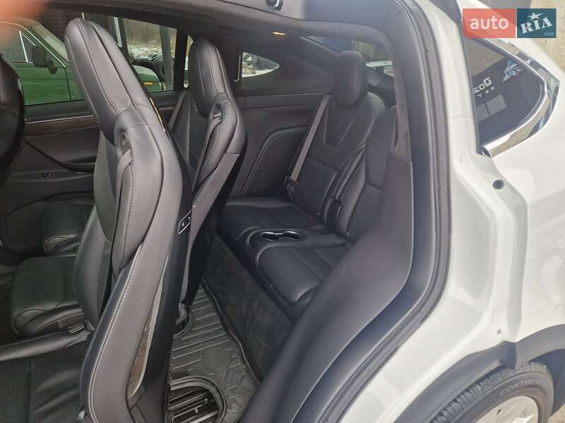 Позашляховик / Кросовер Tesla Model X 2016 в Львові фото 16 Позашляховик / Кросовер Tesla Model X 2016 в Львові