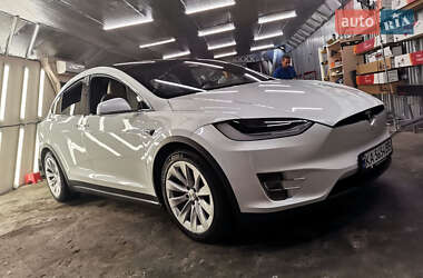 Позашляховик / Кросовер Tesla Model X 2020 в 