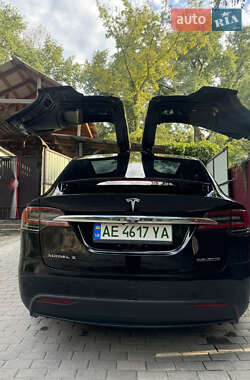 Внедорожник / Кроссовер Tesla Model X 2018 в 