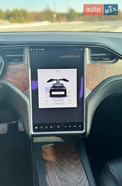 Позашляховик / Кросовер Tesla Model X 2021 в 