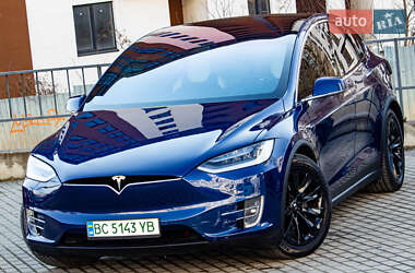 Позашляховик / Кросовер Tesla Model X 2019 в 