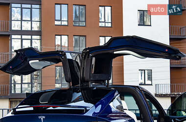 Позашляховик / Кросовер Tesla Model X 2019 в 