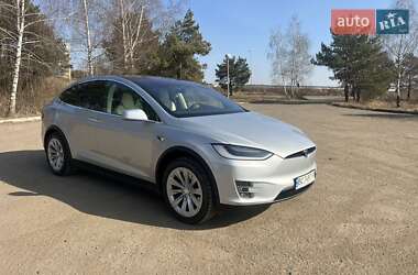 Внедорожник / Кроссовер Tesla Model X 2018 в 