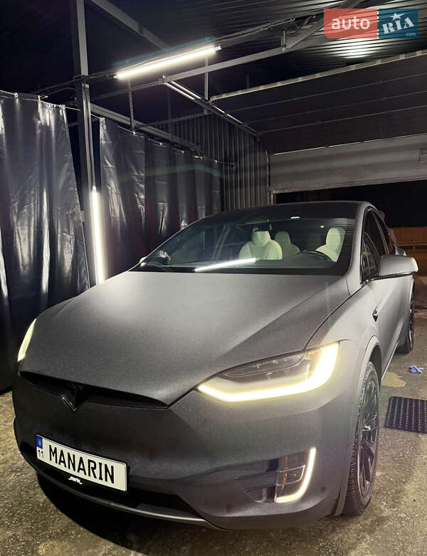 Позашляховик / Кросовер Tesla Model X 2019 в Києві
