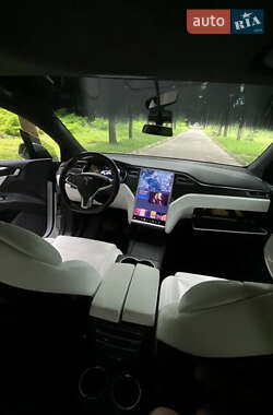 Внедорожник / Кроссовер Tesla Model X 2016 в 