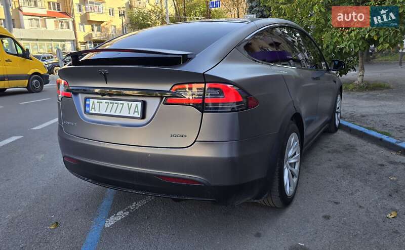 Позашляховик / Кросовер Tesla Model X 2018 в Івано-Франківську