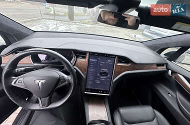 Внедорожник / Кроссовер Tesla Model X 2019 в 