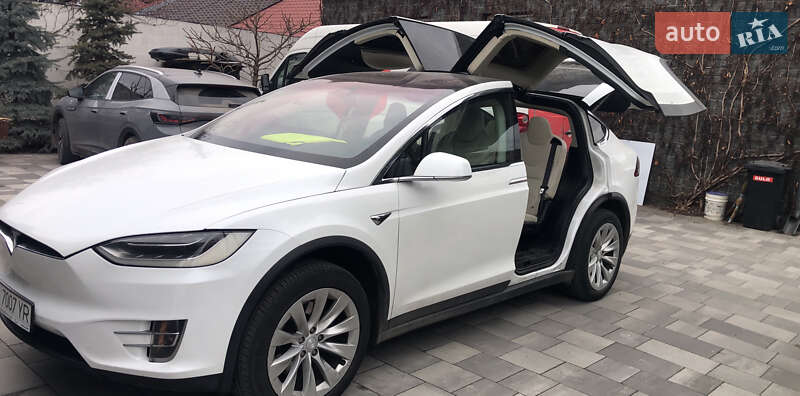 Позашляховик / Кросовер Tesla Model X 2018 в Білій Церкві фото 6 Позашляховик / Кросовер Tesla Model X 2018 в Білій Церкві