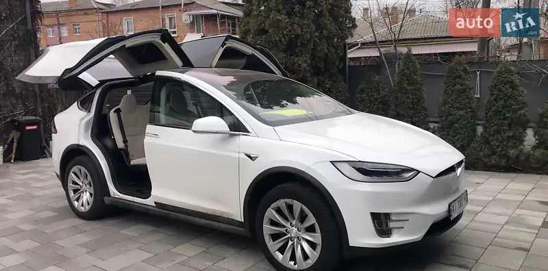 Внедорожник / Кроссовер Tesla Model X 2018 в 